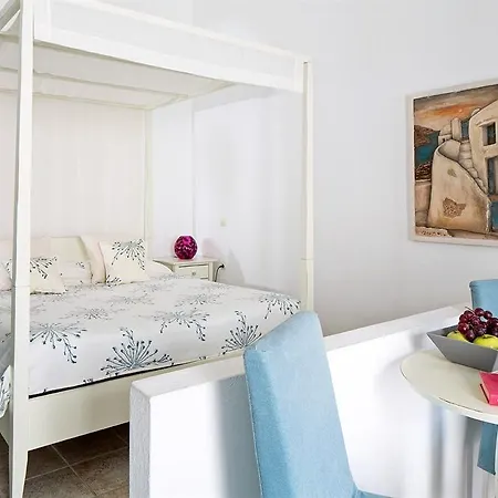 Noni's 3* Fira (Santorini)